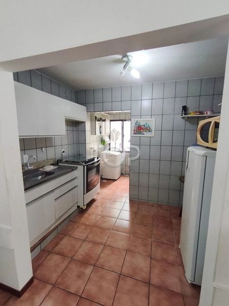 Apartamento mobiliado à 150 metros do mar em Meia Praia: 9ª foto da galeria de imagens do imóvel