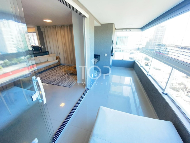 LINDO APARTAMENTO, PRONTO PARA MORAR EM MEIA PRAIA: 1ª foto da galeria de imagens do imóvel