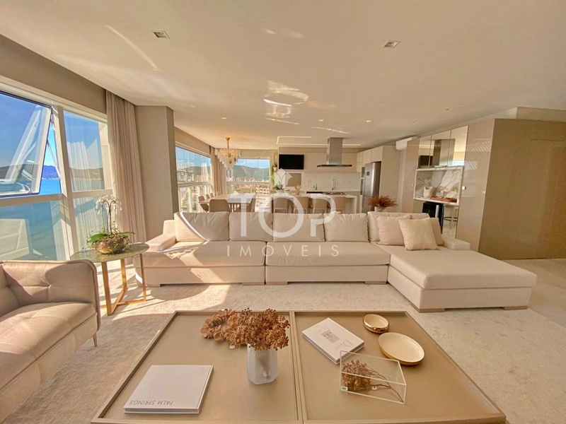 APARTAMENTO PRONTO FRENTE MAR EM MEIA PRAIA.: 7ª foto da galeria de imagens do imóvel