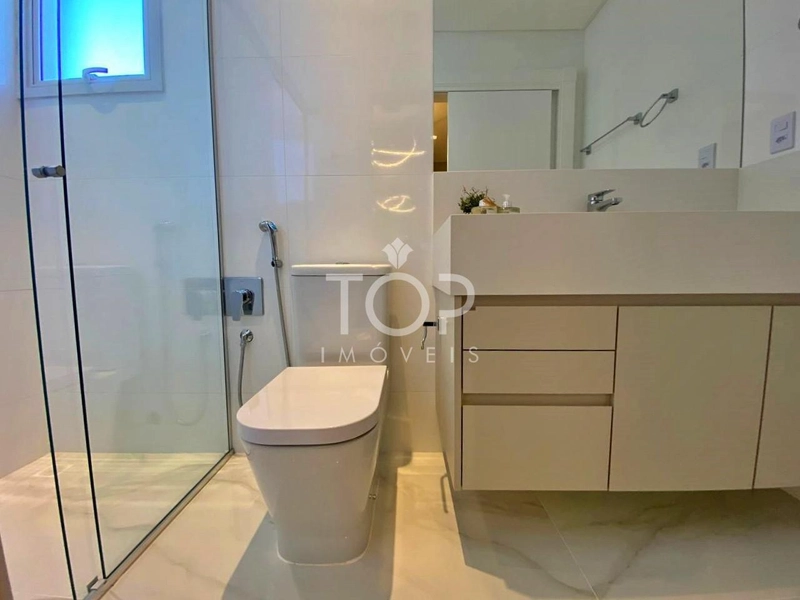 APARTAMENTO PRONTO FRENTE MAR EM MEIA PRAIA.: 31ª foto da galeria de imagens do imóvel