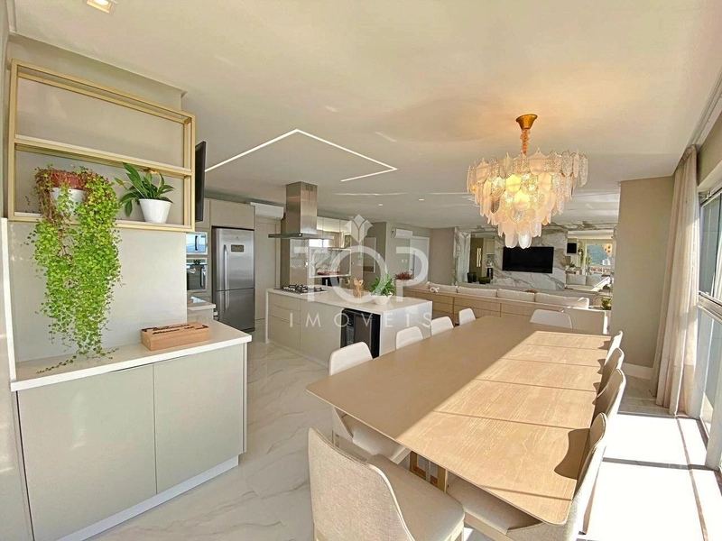 APARTAMENTO PRONTO FRENTE MAR EM MEIA PRAIA.: 10ª foto da galeria de imagens do imóvel