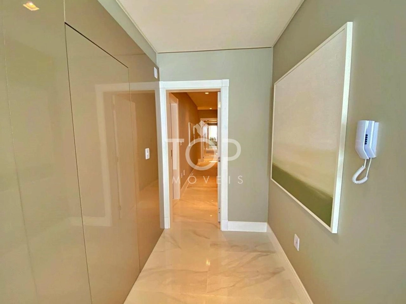 APARTAMENTO PRONTO FRENTE MAR EM MEIA PRAIA.: 26ª foto da galeria de imagens do imóvel