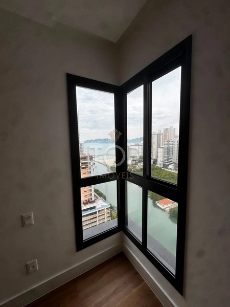 3 SUITS ALTO PADRÃO - MARINA DE JETSKI EM MEIA PRAIA: 5ª foto da galeria de imagens do imóvel