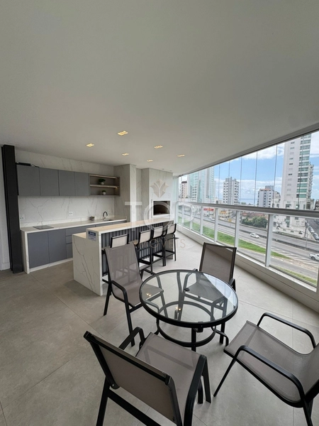 MOBILIADO EM MEIA PRAIA: 34ª foto da galeria de imagens do imóvel
