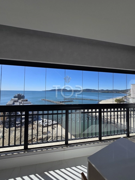 APARTAMENTO FRENTE MAR EM ITAPEMA MEIA PRA: 2ª foto da galeria de imagens do imóvel
