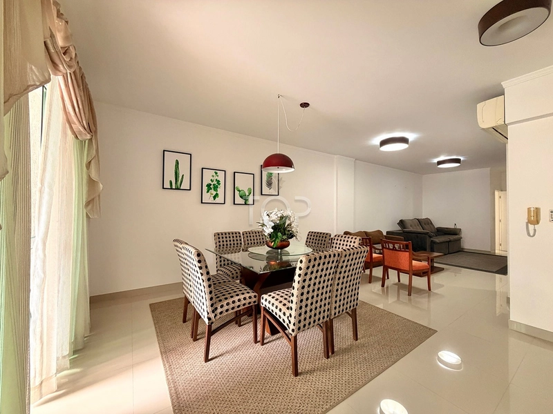 APARTAMENTO NO CORAÇAO DA MEIA PRAIA: 1ª foto da galeria de imagens do imóvel