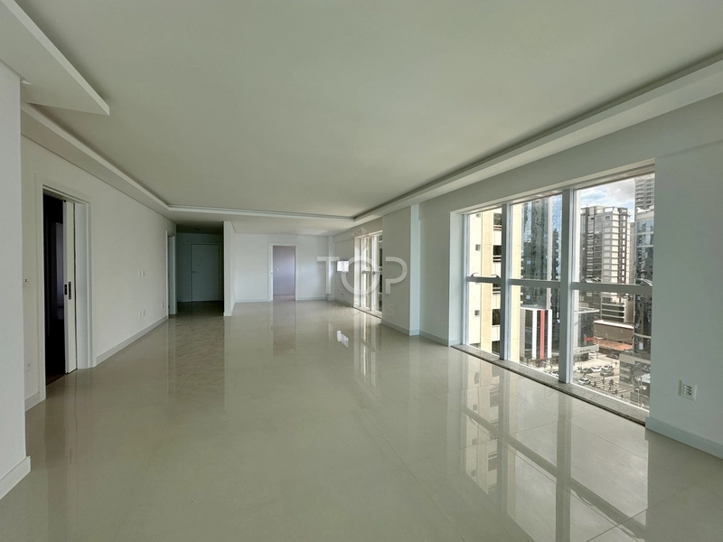 APARTAMENTO 4 SUITES VISTA MAR MEIA PRAIA ITAPEMA: 7ª foto da galeria de imagens do imóvel