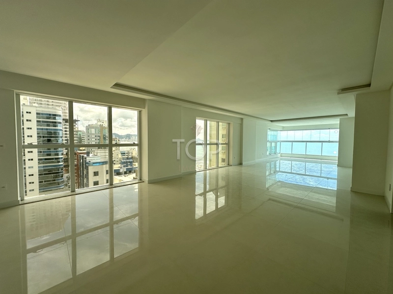 APARTAMENTO 4 SUITES VISTA MAR MEIA PRAIA ITAPEMA: 1ª foto da galeria de imagens do imóvel