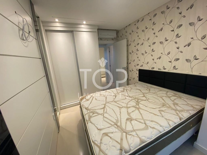 APARTAMENTO COM VISTA PANORÂMICA EM MEIA PRAIA: 15ª foto da galeria de imagens do imóvel