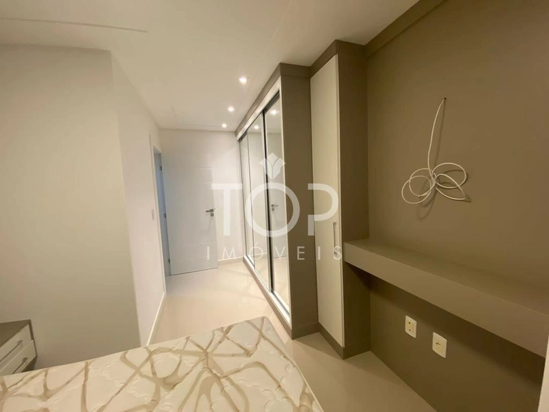 APARTAMENTO COM VISTA PANORÂMICA EM MEIA PRAIA: 8ª foto da galeria de imagens do imóvel