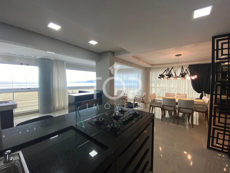 APARTAMENTO COM VISTA PANORÂMICA EM MEIA PRAIA: 2ª foto da galeria de imagens do imóvel