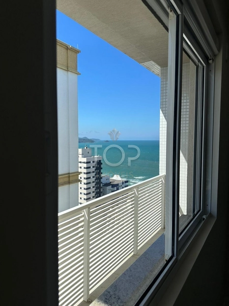 PRONTO PARA MORAR EM MEIA PRAIA, COM VISTA PARA O MAR: 24ª foto da galeria de imagens do imóvel