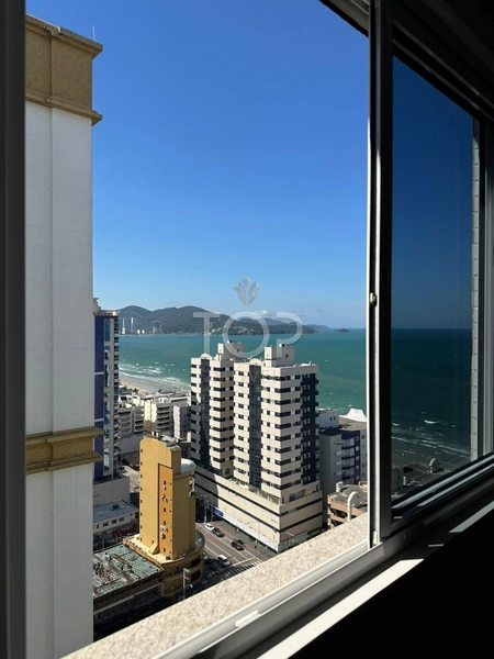 PRONTO PARA MORAR EM MEIA PRAIA, COM VISTA PARA O MAR: 28ª foto da galeria de imagens do imóvel