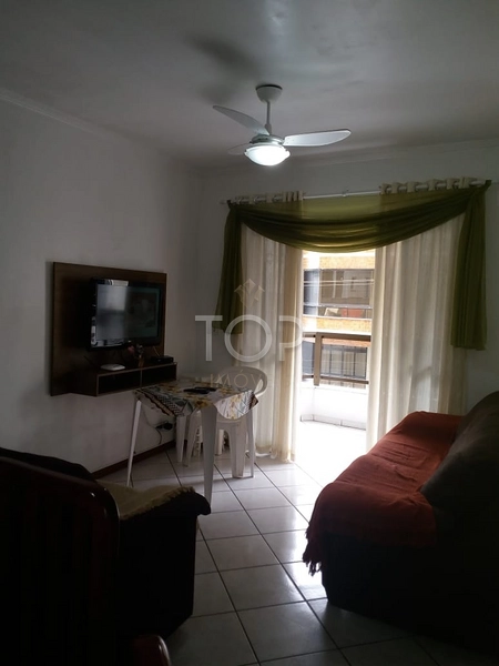 Apartamento quadra mar em Meia Praia: 5ª foto da galeria de imagens do imóvel