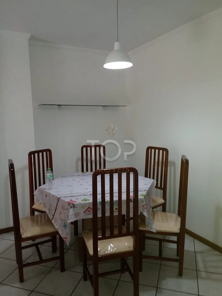 Apartamento quadra mar em Meia Praia: 7ª foto da galeria de imagens do imóvel