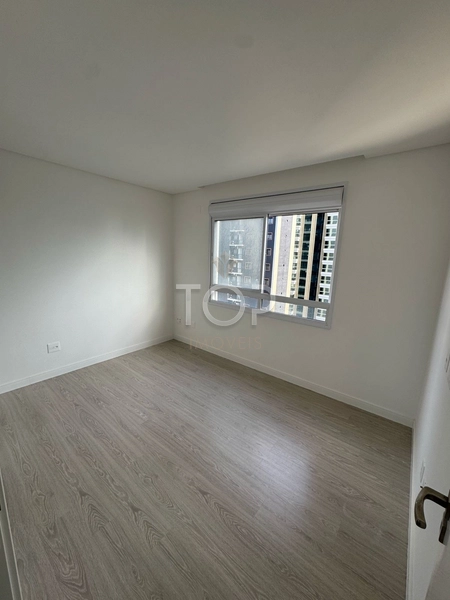 APARTAMENTO FRENTE AVENIDA ALTO PADRAO MEIA PRAIA: 16ª foto da galeria de imagens do imóvel
