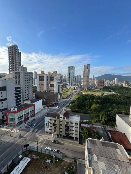 APARTAMENTO FRENTE AVENIDA ALTO PADRAO MEIA PRAIA: 17ª foto da galeria de imagens do imóvel