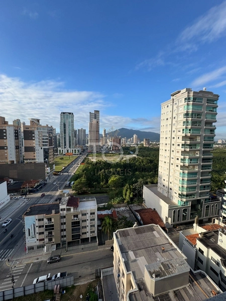 APARTAMENTO FRENTE AVENIDA ALTO PADRAO MEIA PRAIA: 5ª foto da galeria de imagens do imóvel