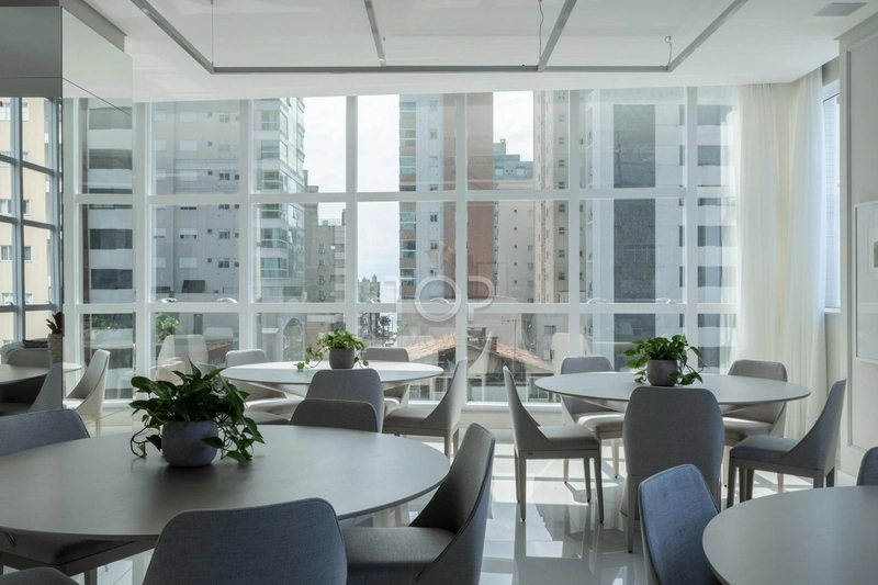 APARTAMENTO FRENTE AVENIDA ALTO PADRAO MEIA PRAIA: 11ª foto da galeria de imagens do imóvel