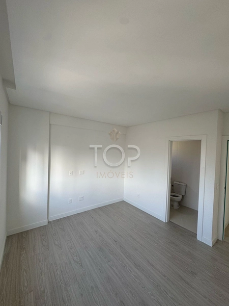 APARTAMENTO FRENTE AVENIDA ALTO PADRAO MEIA PRAIA: 14ª foto da galeria de imagens do imóvel