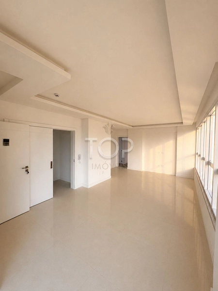 APARTAMENTO FRENTE AVENIDA ALTO PADRAO MEIA PRAIA: 2ª foto da galeria de imagens do imóvel