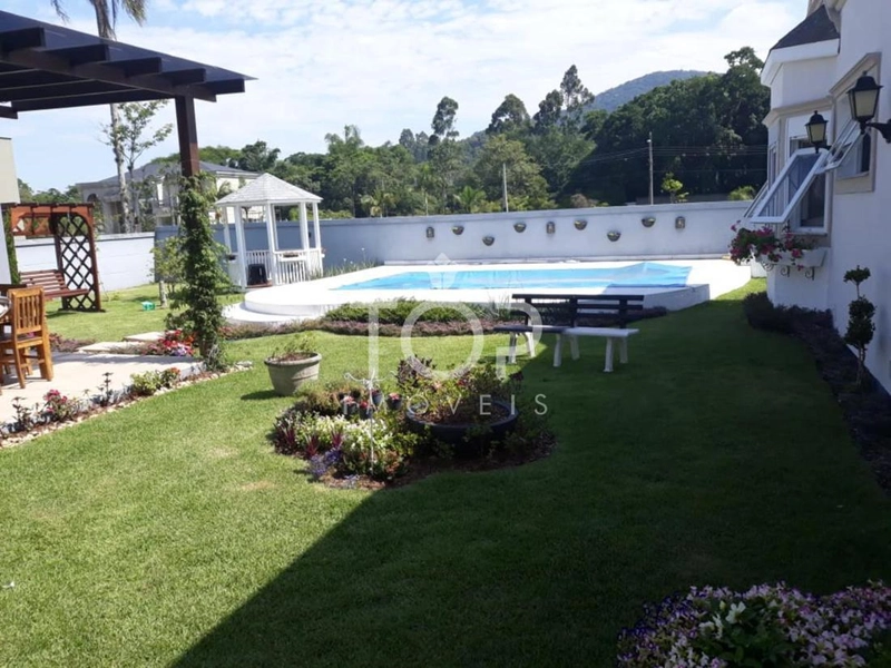 CASA DE  ALTO PADRÃO EM COND. FECHADO EM ITAPEMA: 11ª foto da galeria de imagens do imóvel