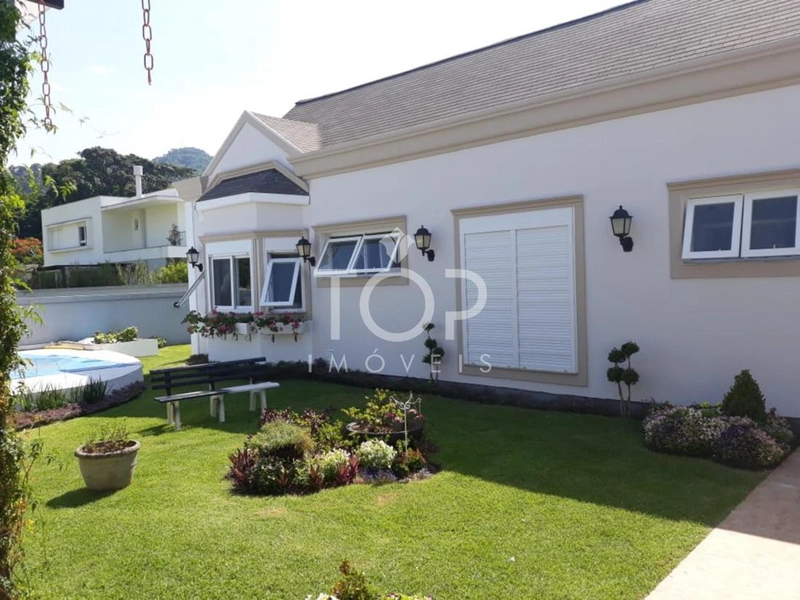 CASA DE  ALTO PADRÃO EM COND. FECHADO EM ITAPEMA: 13ª foto da galeria de imagens do imóvel