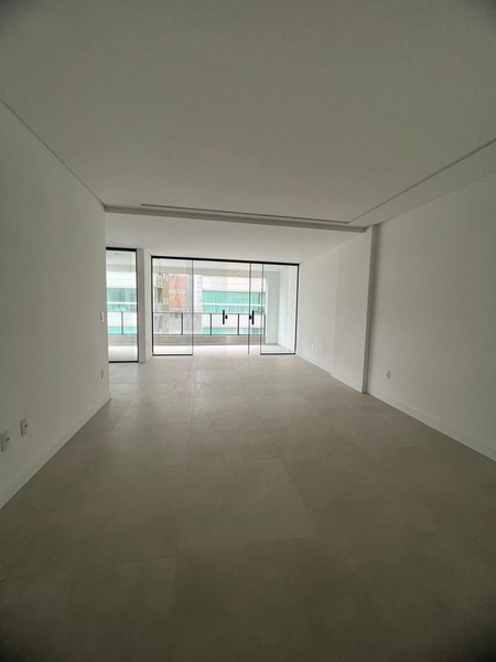 MEIA PRAIA FINALIZANDO OBRA - ALTO PADRÃO !!!: 15ª foto da galeria de imagens do imóvel