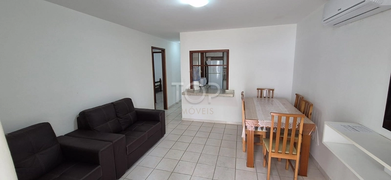 APARTAMENTO MOBILIADO NA QUADRA DO MAR, EM MEIA PRAIA : 3ª foto da galeria de imagens do imóvel
