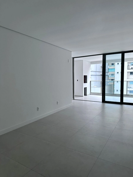 APARTAMENTO PRONTO PARA MORAR EM MEIA PRAIA: 39ª foto da galeria de imagens do imóvel