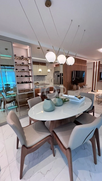 APARTAMENTO AUTOMATIZADO E FINAMENTE MOBILIADO EM MEIA PRAIA: 19ª foto da galeria de imagens do imóvel