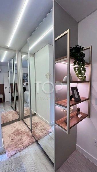 APARTAMENTO AUTOMATIZADO E FINAMENTE MOBILIADO EM MEIA PRAIA: 12ª foto da galeria de imagens do imóvel