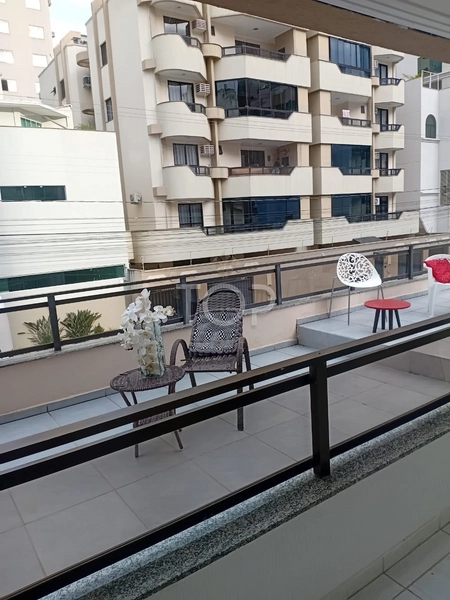 APARTAMENTO DIFERENCIADO E COM AMPLA ÁREA EXTERNA EM MEIA PRAIA: 14ª foto da galeria de imagens do imóvel