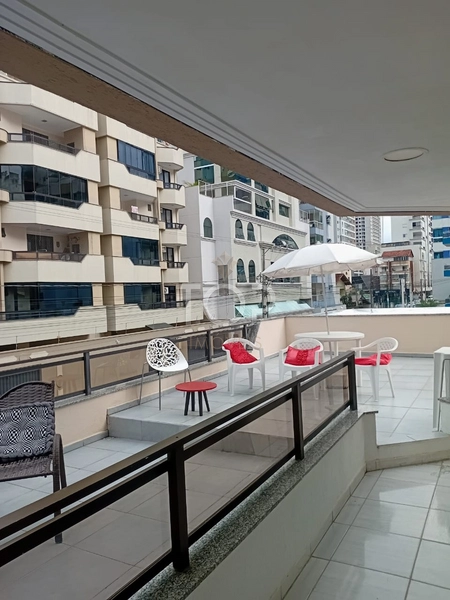 APARTAMENTO DIFERENCIADO E COM AMPLA ÁREA EXTERNA EM MEIA PRAIA: 5ª foto da galeria de imagens do imóvel
