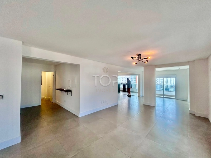 COBERTURA DUPLEX EM MEIA PRAIA ITAPEMA: 2ª foto da galeria de imagens do imóvel
