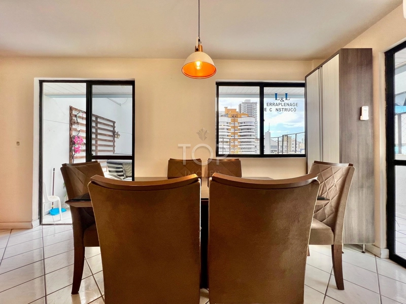 COBERTURA DUPLEX MOBILIADA EM MEIA PRAIA: 26ª foto da galeria de imagens do imóvel