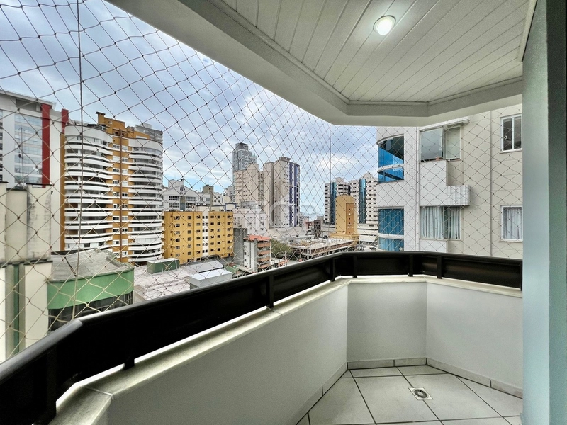 COBERTURA DUPLEX MOBILIADA EM MEIA PRAIA: 20ª foto da galeria de imagens do imóvel