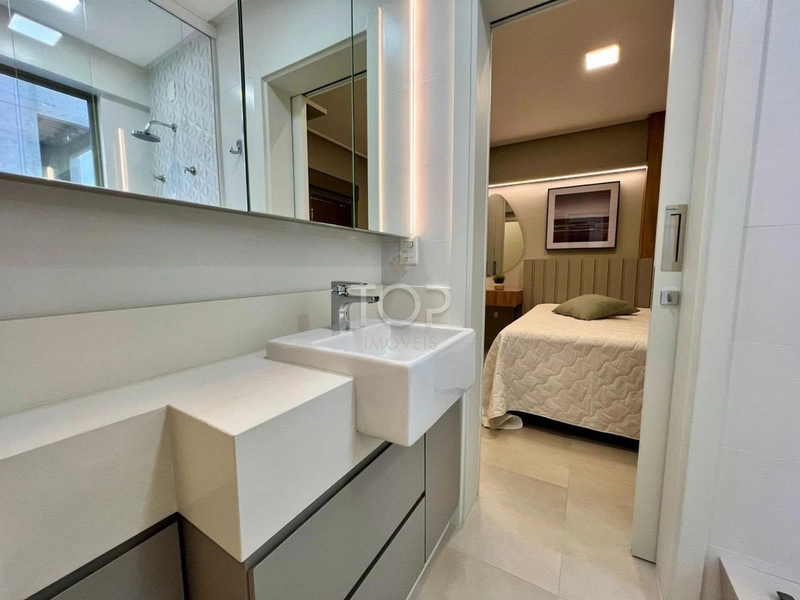 APARTAMENTO MOBILIADO EM MEIA PRAIA: 26ª foto da galeria de imagens do imóvel