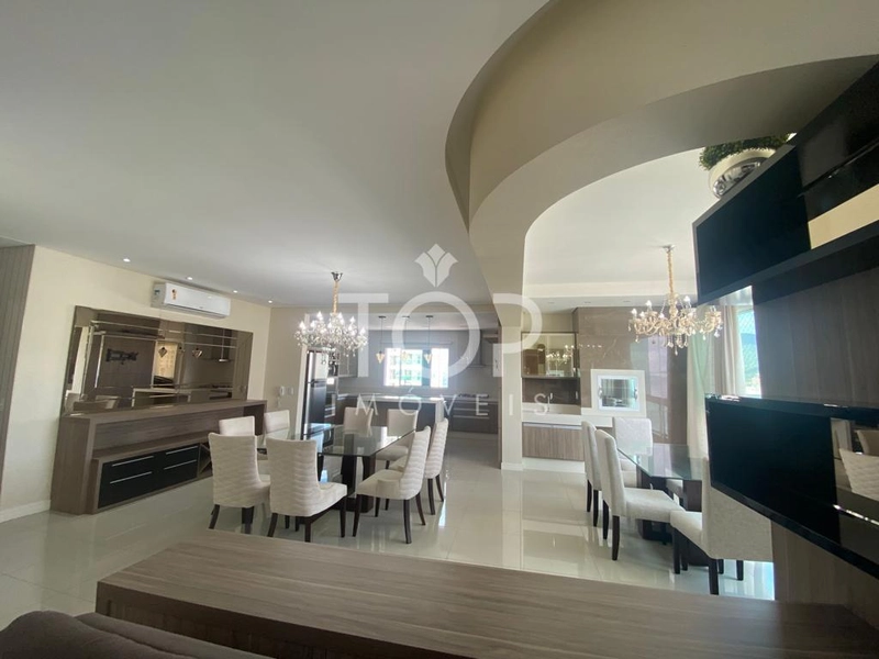 ALTO PADRÃO, QUADRA MAR, MOBILIADO, 190 M² PRIVAT.: 3ª foto da galeria de imagens do imóvel