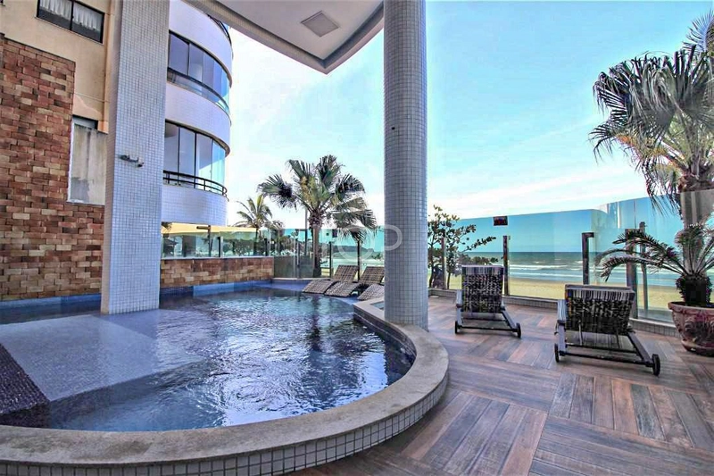 Frente mar com lazer completo na Meia Praia: 45ª foto da galeria de imagens do imóvel