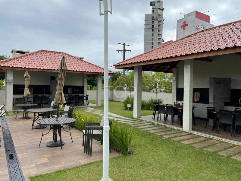 FINAMENTE MOBILIADO EM MEIA PRAIA: 17ª foto da galeria de imagens do imóvel
