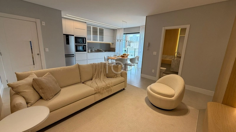 APARTAMENTO DECORADO EM MEIA PRAIA: 6ª foto da galeria de imagens do imóvel