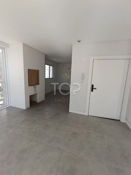 1 Apartamento por andar na quadra mar em Meia Praia: 1ª foto da galeria de imagens do imóvel