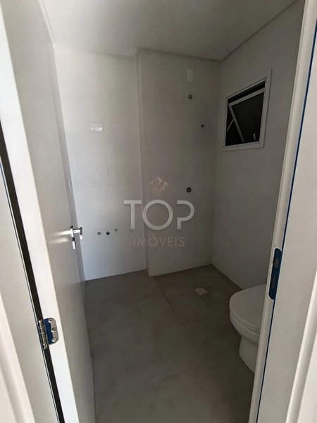 1 Apartamento por andar na quadra mar em Meia Praia: 12ª foto da galeria de imagens do imóvel