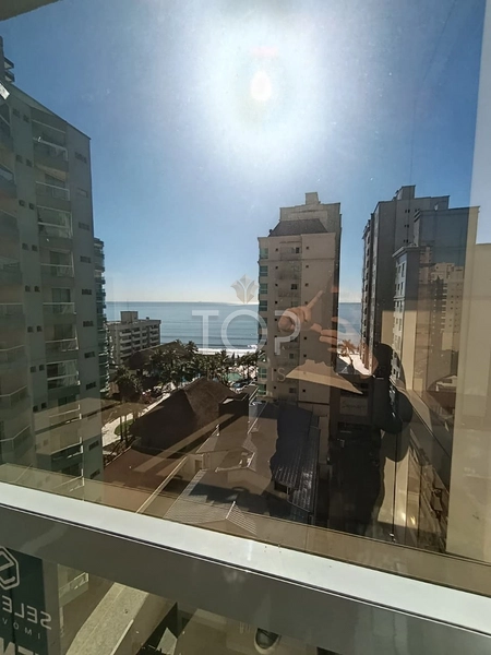 1 Apartamento por andar na quadra mar em Meia Praia: 4ª foto da galeria de imagens do imóvel