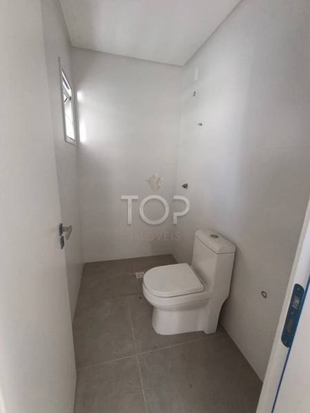 1 Apartamento por andar na quadra mar em Meia Praia: 17ª foto da galeria de imagens do imóvel