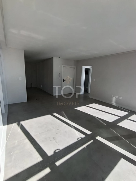 1 Apartamento por andar na quadra mar em Meia Praia: 8ª foto da galeria de imagens do imóvel