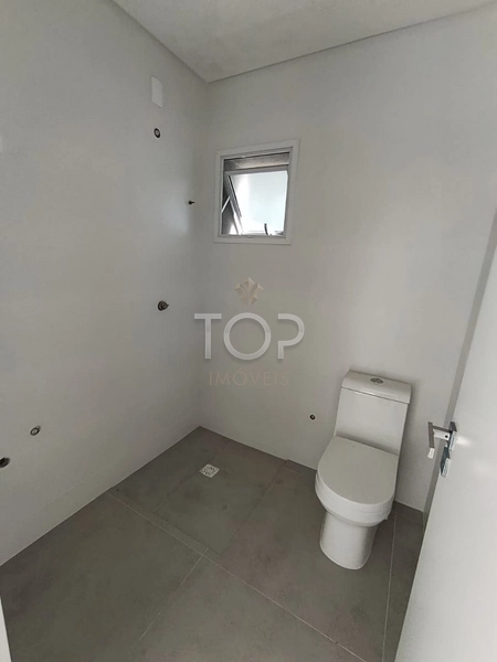 1 Apartamento por andar na quadra mar em Meia Praia: 6ª foto da galeria de imagens do imóvel
