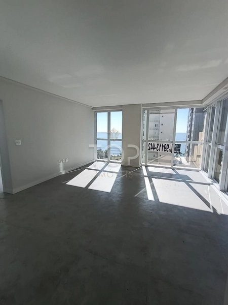 1 Apartamento por andar na quadra mar em Meia Praia: 10ª foto da galeria de imagens do imóvel