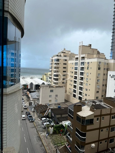 APARTAMENTO MOBILIADO NO CENTRO DE MEIA PRAIA: 2ª foto da galeria de imagens do imóvel
